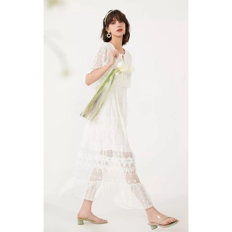 Đầm Ren Dáng Dài Thắt Eo Sang Trọng