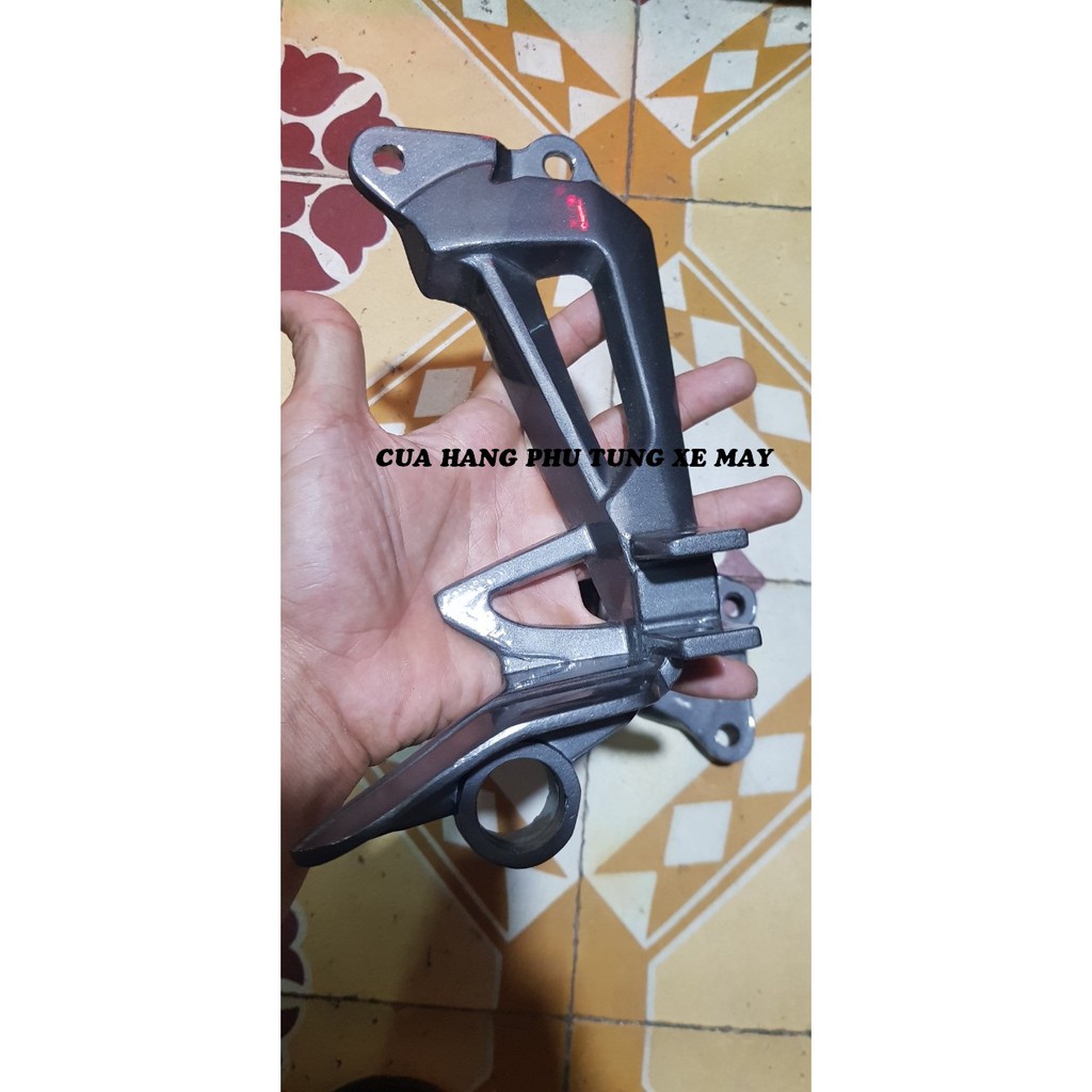 Pas nhôm chân sau cho xe Sirius - 1 cặp