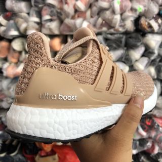 Giày ultra boots hồng đất