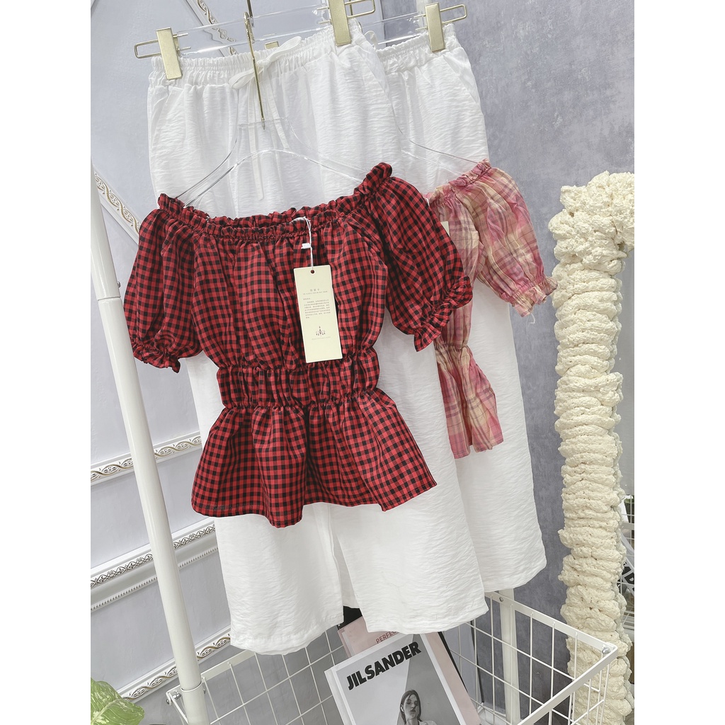 Bộ đũi kẻ trễ vai tay bồng nhún ngực quần ống rộng đi biển TL268