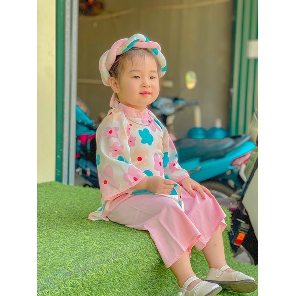 Áo Dài Cách Tân Hoa Đào Hồng Cho Bé Gái Kèm Mấn Cực Xinh, Áo Dài Tết Cho Bé.