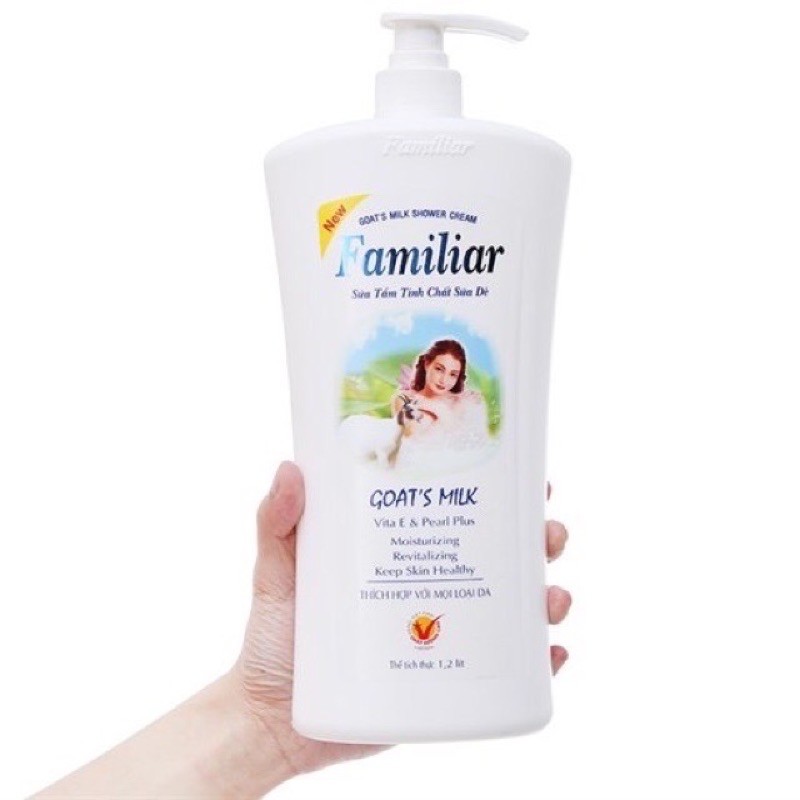 Sữa tắm tinh chất sữa dê Familiar Goat's Milk 1200ml