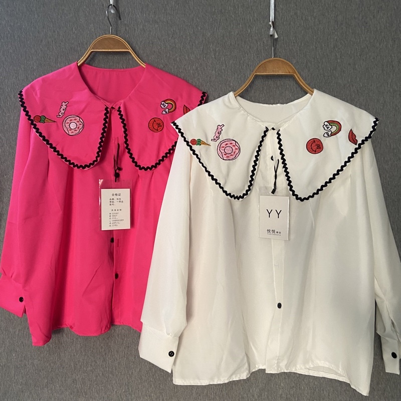 Áo sơ mi cổ viền bèo thêu hình Áo sơ mi trắng hồng dáng babydoll chất thô lụa | BigBuy360 - bigbuy360.vn