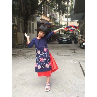 Áo dài đũi thêu cho bé