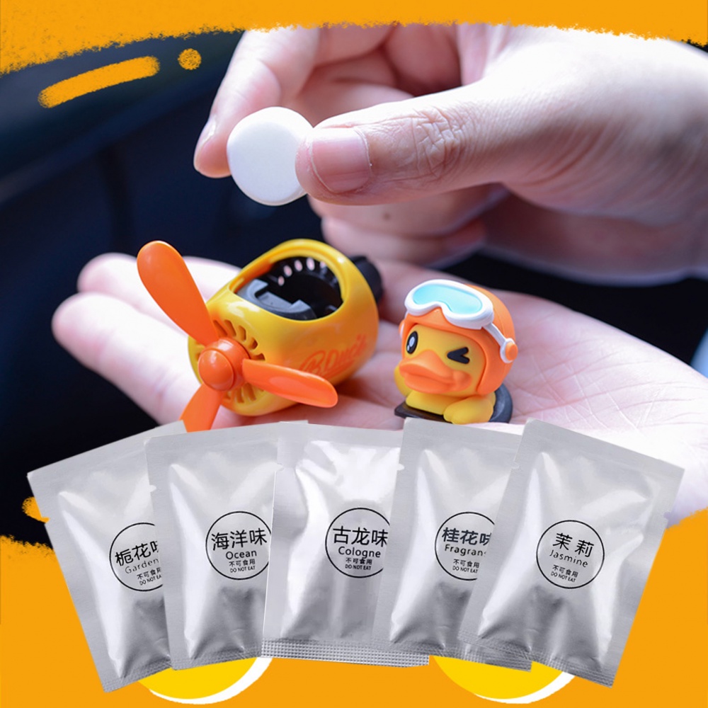 Set 6 Phụ Kiện Tỏa Hương Thơm Gắn Lỗ Thông Gió Xe Hơi Hình Phi Công Hoạt Hình
