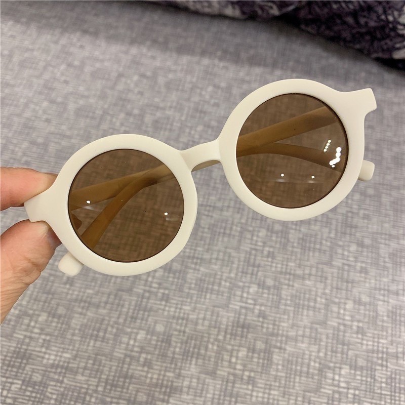 Kính mát chống tia UV cho bé mắt tròn gọng nhựa phong cách vintage nhiều màu | BigBuy360 - bigbuy360.vn