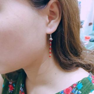 Bông tai đang hót lắm ạ