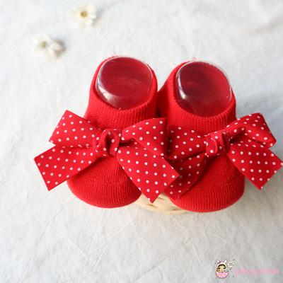 Vớ em bé chống trượt thiết kế xinh xắn nhiều họa tiết tùy chọn