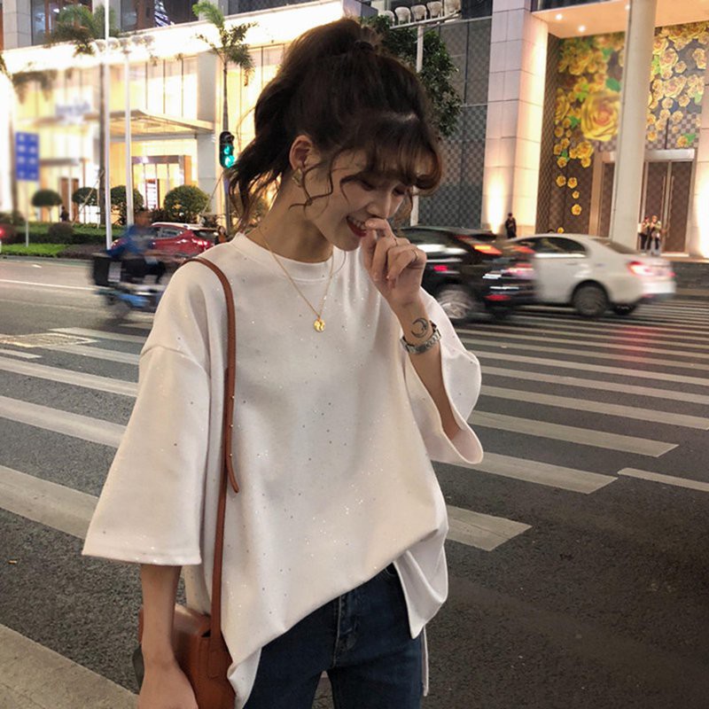 Áo thun tay lỡ cổ tròn thiết kế dáng rộng che khuyết điểm