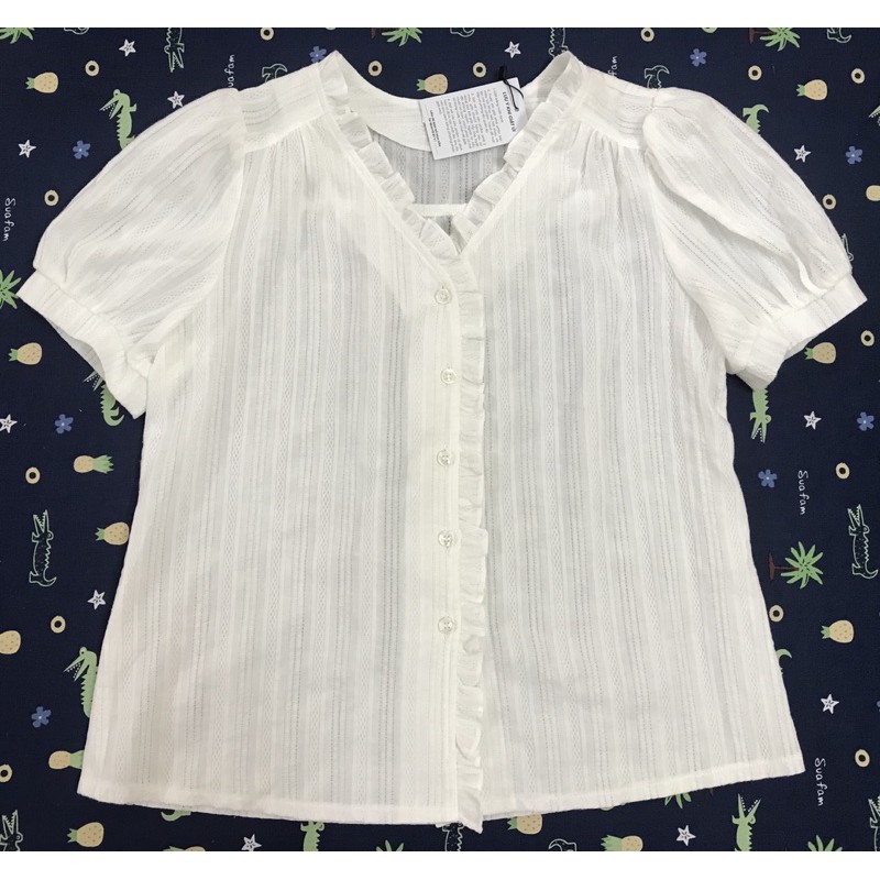 Áo thêu hoa Adore Dress