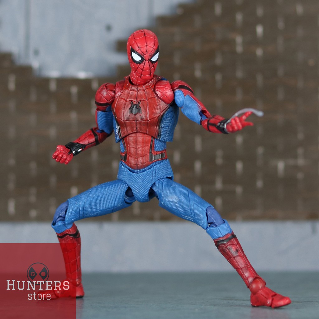 Mô hình Spider Man Mafex Homecoming