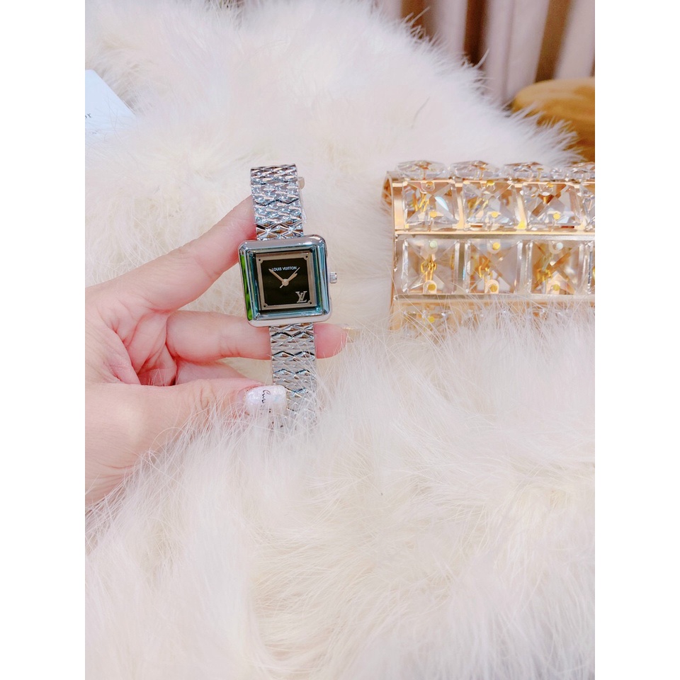 Đồng hồ nữ Louis Vuitton cao cấp - chống nước