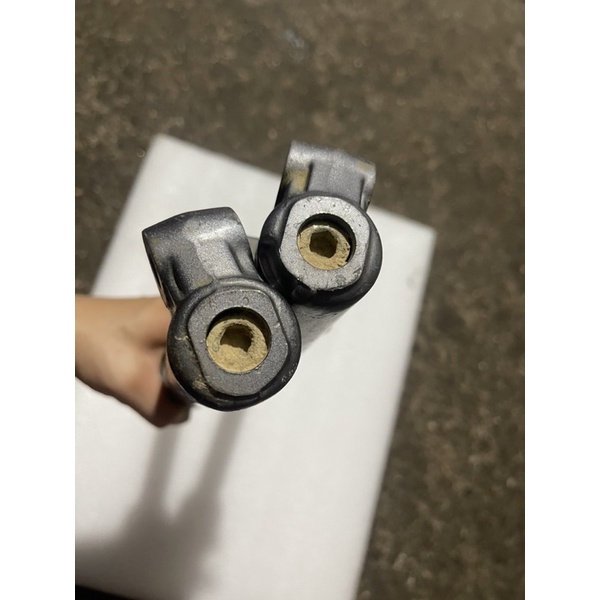 Thụt trước phanh cơ xe Sirius 110cm của Yamaha