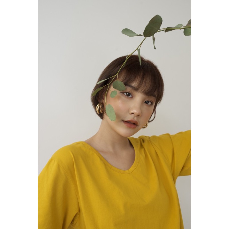 [FOUR6] Áo thun nữ cổ tim trơn ngắn tay cotton đẹp | BigBuy360 - bigbuy360.vn