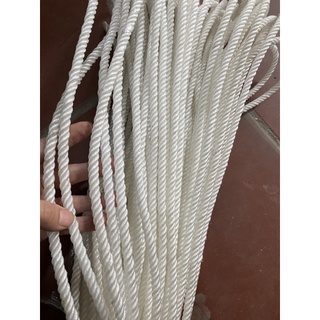 Dây thừng ,dây chạc nylon 8li  bền dai giá 10m