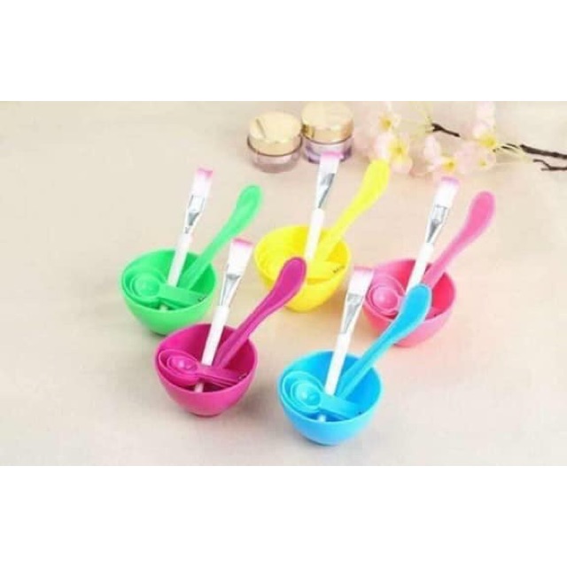 Bát trộn mặt nạ