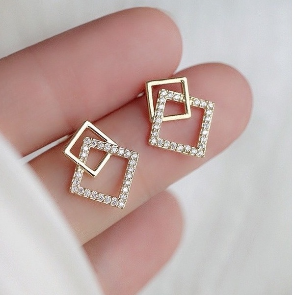 Khuyên Tai Nữ Đính Ngọc Trai Phong Cách Đơn Giản