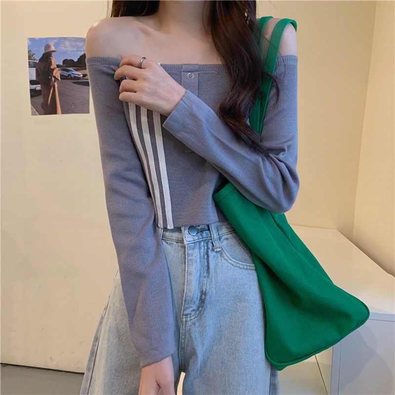 Áo croptop tay dài trễ vai họa tiết kẻ sọc phong cách Hàn Quốc quyến rũ cho nữ