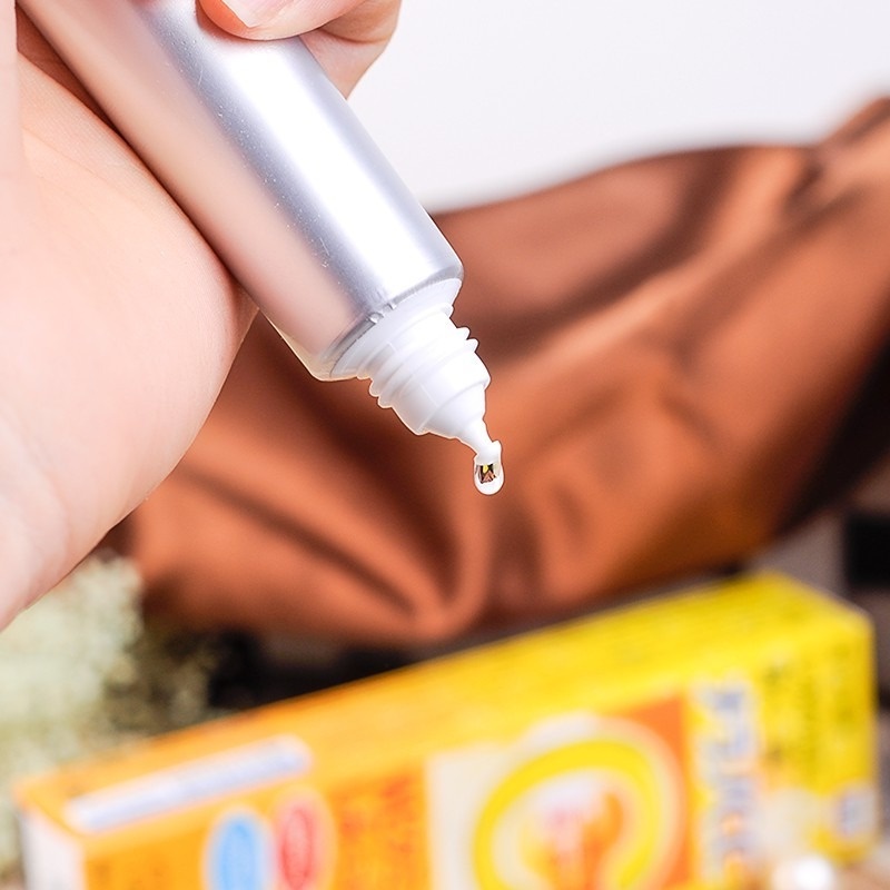 Kem Dưỡng Da Rohto Melano CC Từ Nhật Bản Rohto Melano CC Vitamin C Dưỡng Ẩm Và Làm Trắng Da 20g