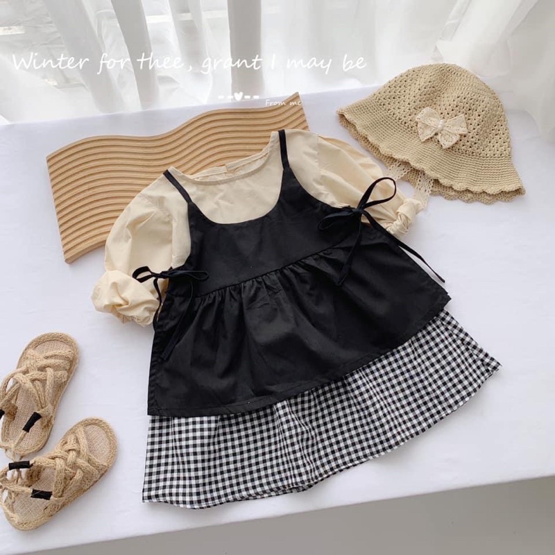 Set váy kèm yếm bé gái