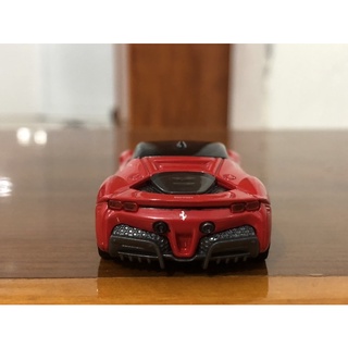 Xe mô hình Ferrari 1:64