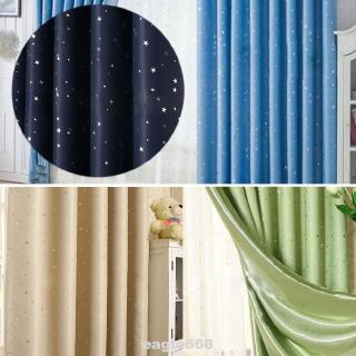 Tấm rèm treo cửa sổ trang trí phòng ngủ với họa tiết bầu trời sao cho bé