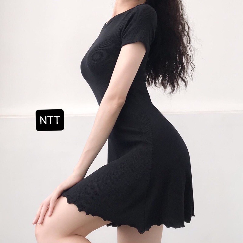 ĐẦM DÁNG XOÈ CUỐN BIÊN HÌNH THẬT XINH SẮN