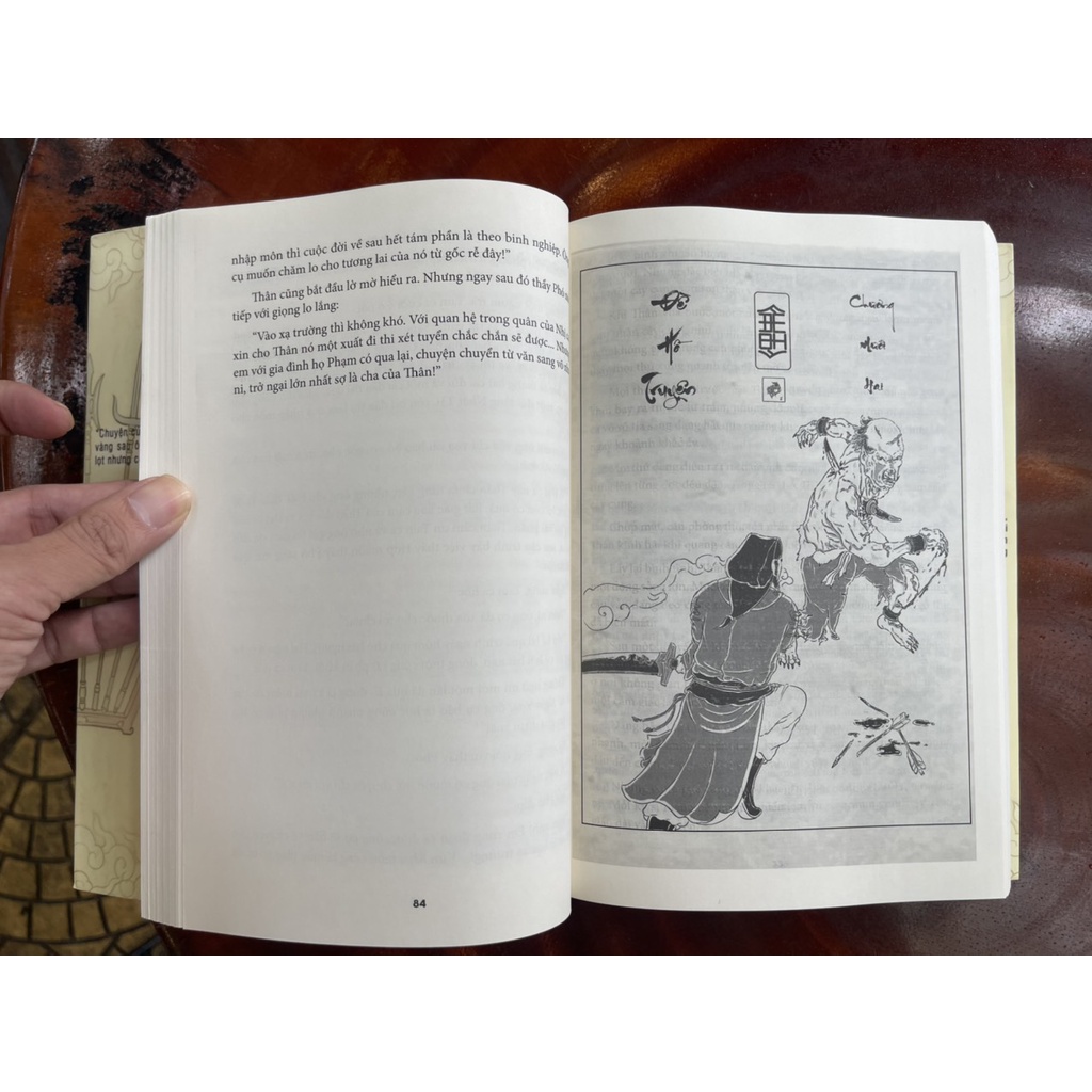 Sách-(xuất bản lần thứ nhất) Đề Hồ Truyện – Quyển Một – Đề Hồ Hầu – NXB Tổng Hợp TP HCM – bìa mềm