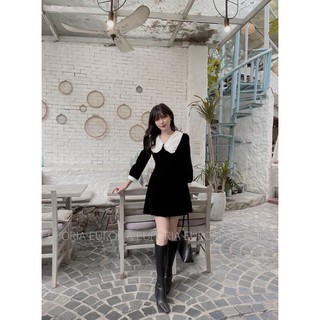 ĐẦM ĐEN CỔ SEN TRẮNG