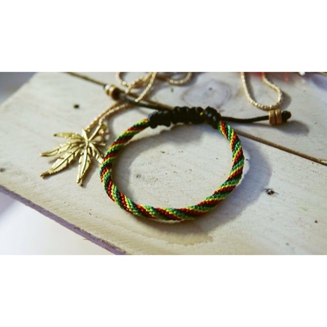 Vòng rasta dây dù kumihimo