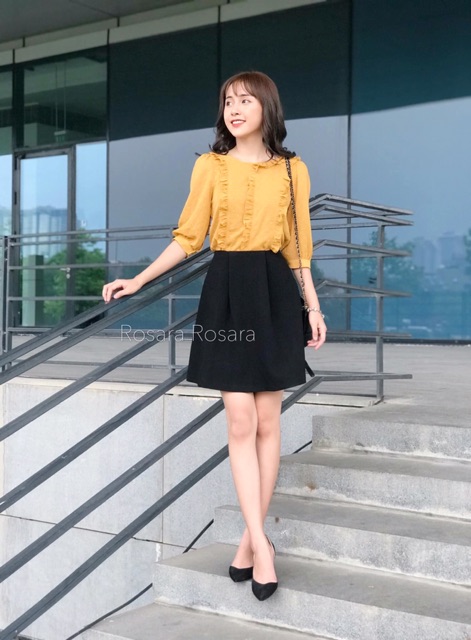 HOT Chân váy công sở dáng ngắn trên gối trẻ trung | BigBuy360 - bigbuy360.vn