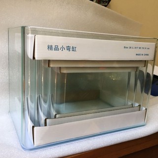 Bể cá cảnh đúc 18cm-22cm-26cm-30cm. Kính chịu lực, mài vi tính siêu đẹp.