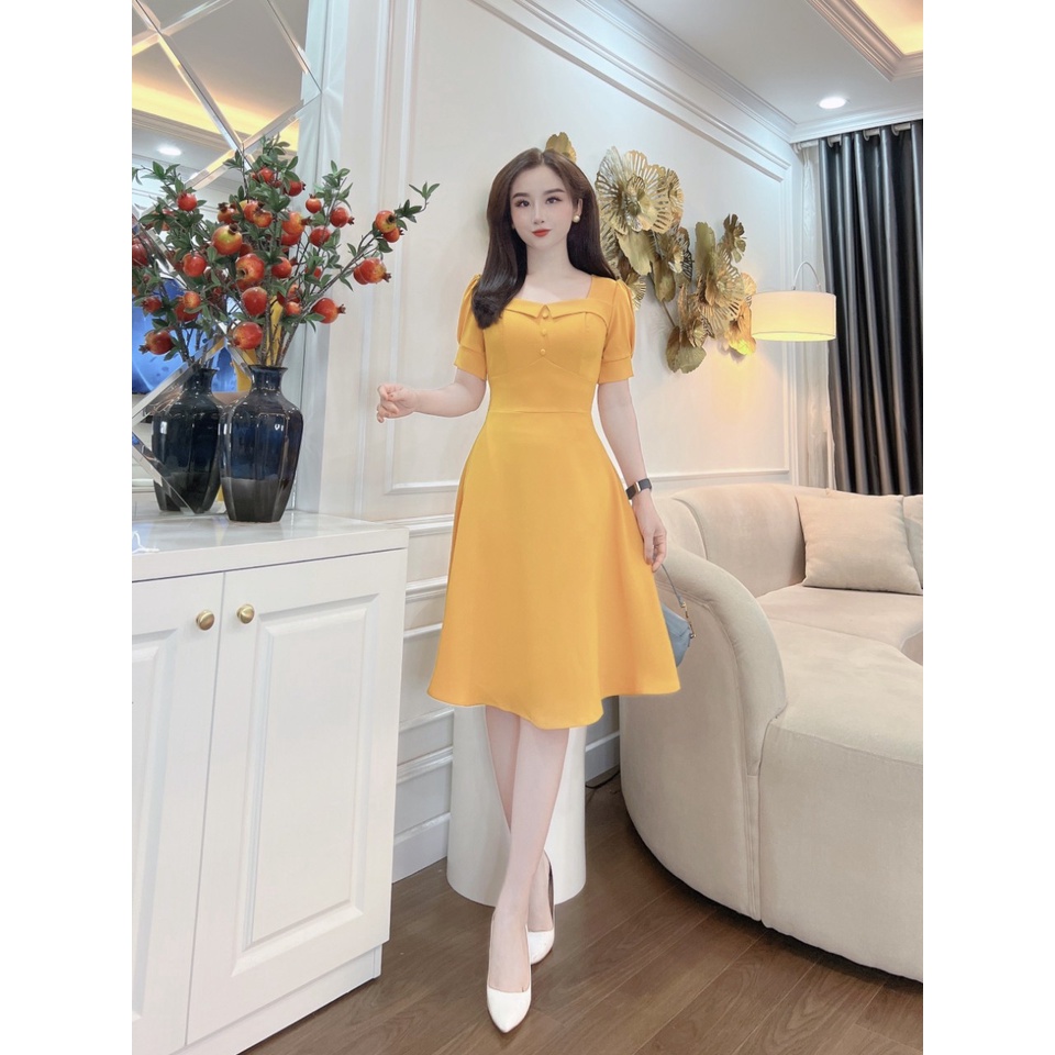 Váy chất Lụa trượt mềm, mịn. nhẹ và siêu mát. Mặc lên trẻ trung và sang trọng đặc biệt sáng da mã V6