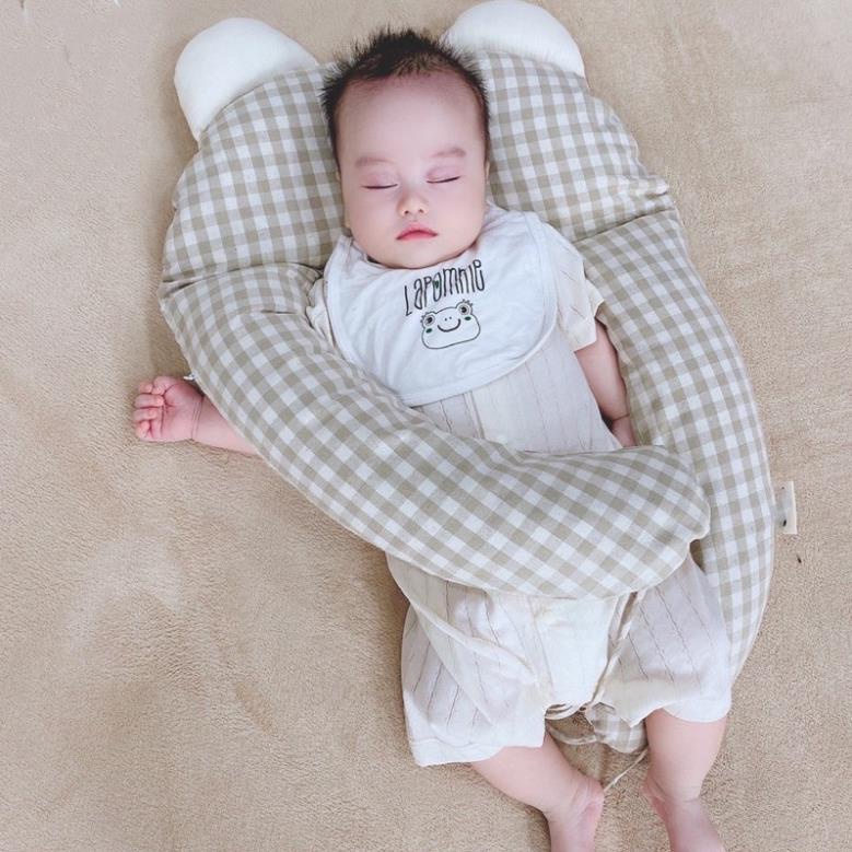 Gối chặn chữ U kèm gối chống giật mình, chống méo đầu cho bé