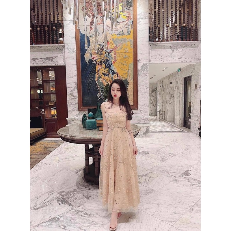 Váy dạ hội lấp lánh kiêu sa