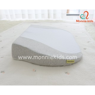 Gối chống trào ngược BABYMOOV có lỗ thoáng khí cho bé từ sơ sinh