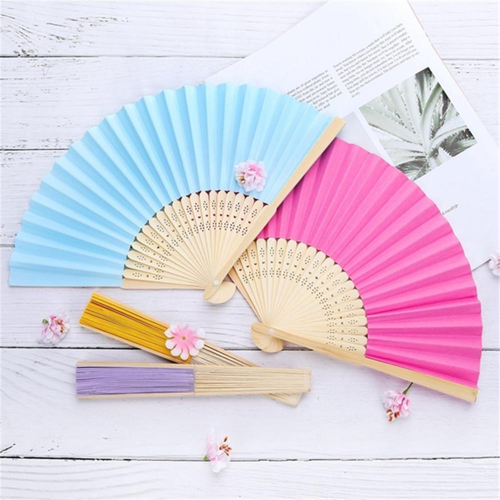 Quạt Giấy In Hình Quả Dứa Phong Cách Trung Hoa