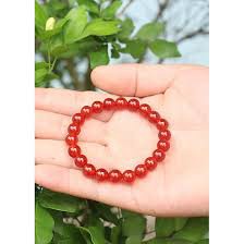 Vòng tay đá phong thủy màu đỏ may mắn