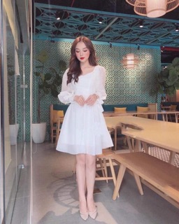 Váy trắng xoè công chúa