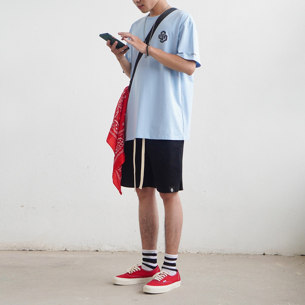 Áo T-shirt basic JOG04 in logo phản quang Hologram | BigBuy360 - bigbuy360.vn