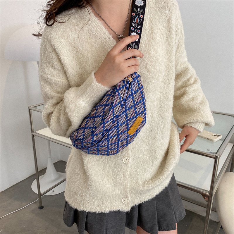 Túi đeo chéo IELGY kẻ sọc caro trắng đen phong cách Nhật Bản cho nữ