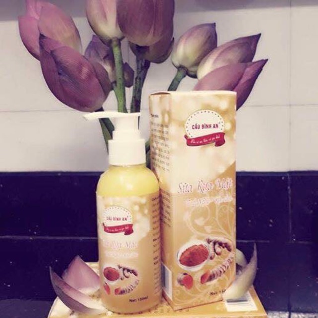 Sữa rửa mặt tinh nghệ kiềm dầu