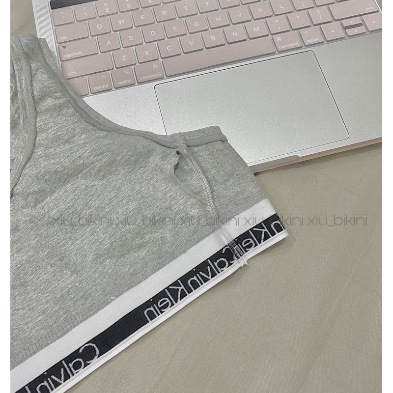 (ÁO CÓ MÚT NGỰC) Đồ lót quần tam giác/lọt khe | BigBuy360 - bigbuy360.vn