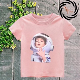 Áo thun  𝐜𝐡ú 𝐛é 𝐩𝐡𝐢 𝐡à𝐧𝐡 𝐠𝐢𝐚 𝐀𝐃𝐋𝐕 𝐒𝐢ê𝐮 đẹ𝐩 𝐒𝐢ê𝐮 𝐝ễ 𝐭𝐡ươ𝐧𝐠 𝐂𝐡𝐨 𝐛é  - 𝐍𝐡𝐢ề𝐮 𝐦à𝐮