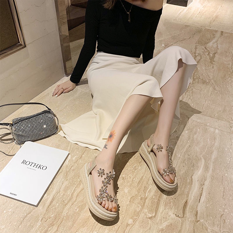 Sandal Thiết Kế Mới Năng Động Thời Trang