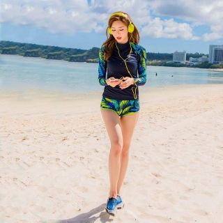 Bikini tay dài 250k