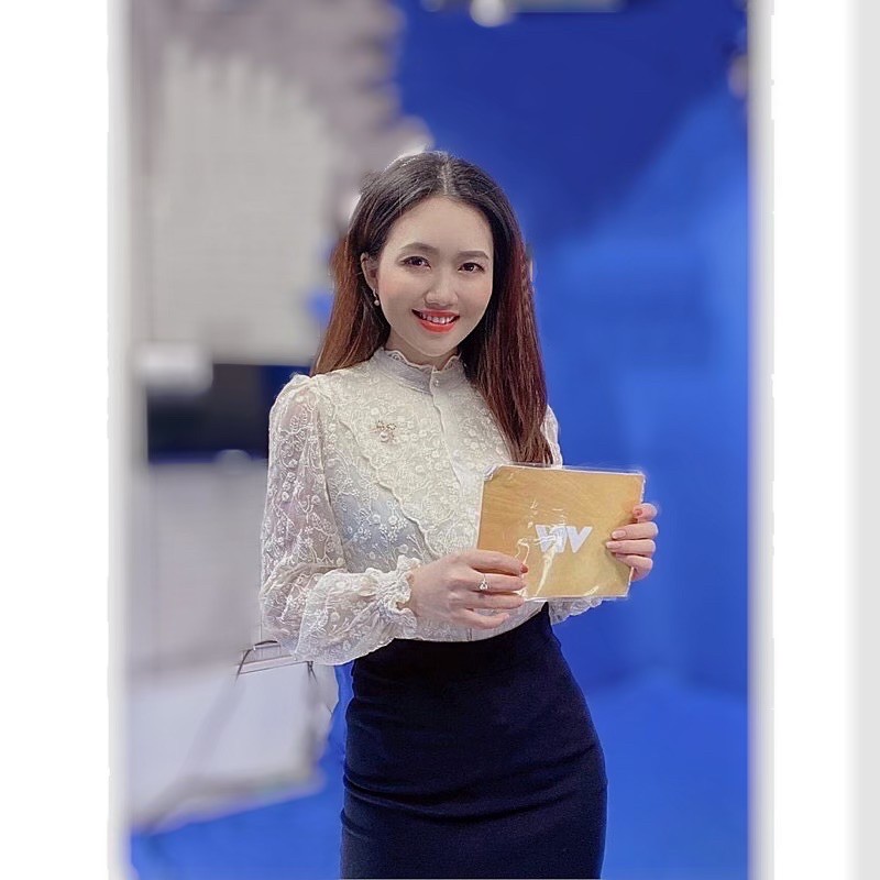 ( ảnh + viedeo - LINZ) Áo Sơ Mi Ren Nữ, Áo Sơ Mi Ren Thiết Kế, Sơ Mi Ren Bèo Ngực, Áo Ren Nữ Dài Tay A121 | BigBuy360 - bigbuy360.vn