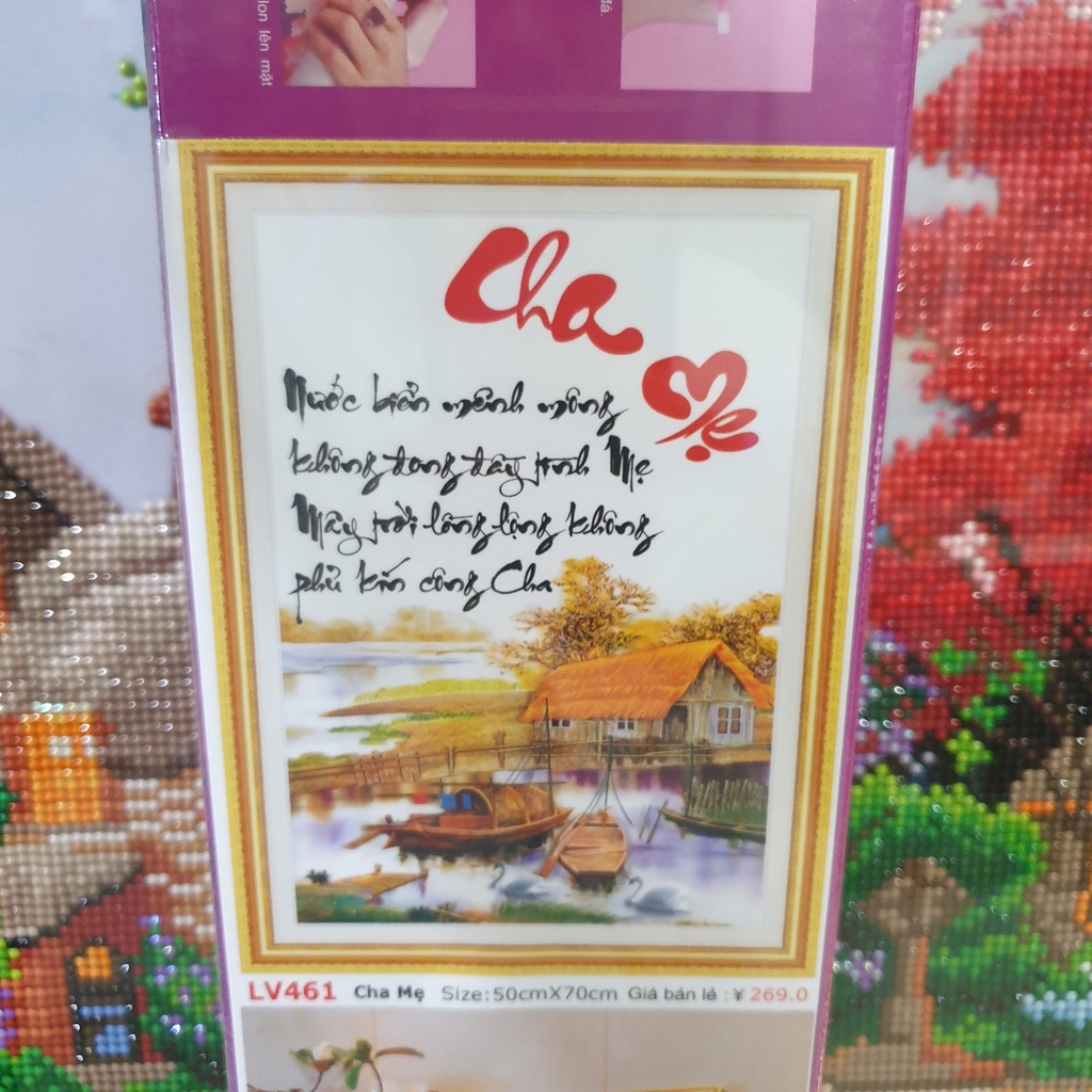 Tranh Đính Đá CHA MẸ. Kích Thước: 70cm x 50cm