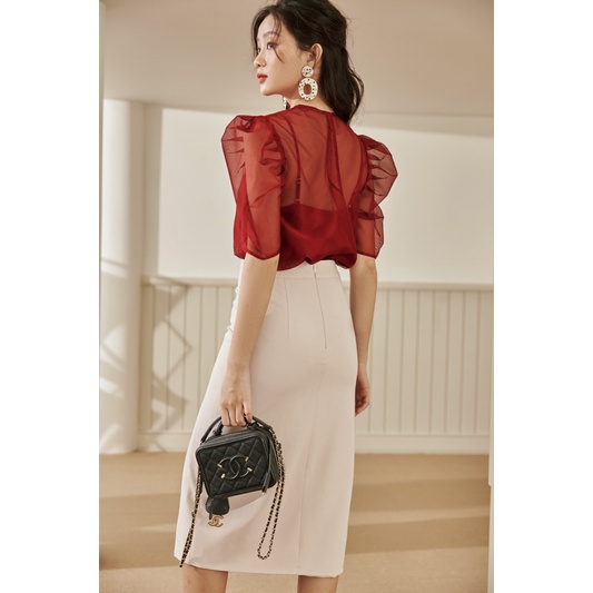 EVERLUXE - Áo tay phồng trong suốt - Đỏ đô