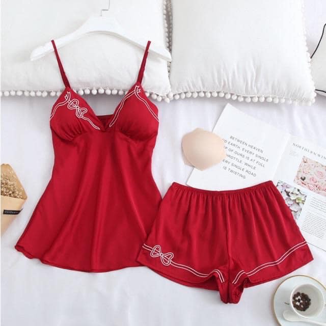 Đồ Ngủ 2 Dây Quần Cộc Ren Xẻ Mặc Nhà Lụa Satin Cao Cấp AMK.10049